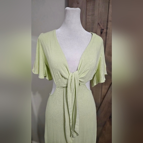 LULU'S Summer Journey Light Green Tie-Front Cutout Midi Dress. Size Small - Picture 12 of 16